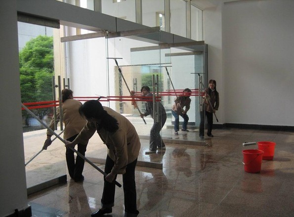 虎門保潔大樓開荒有哪一些程序？